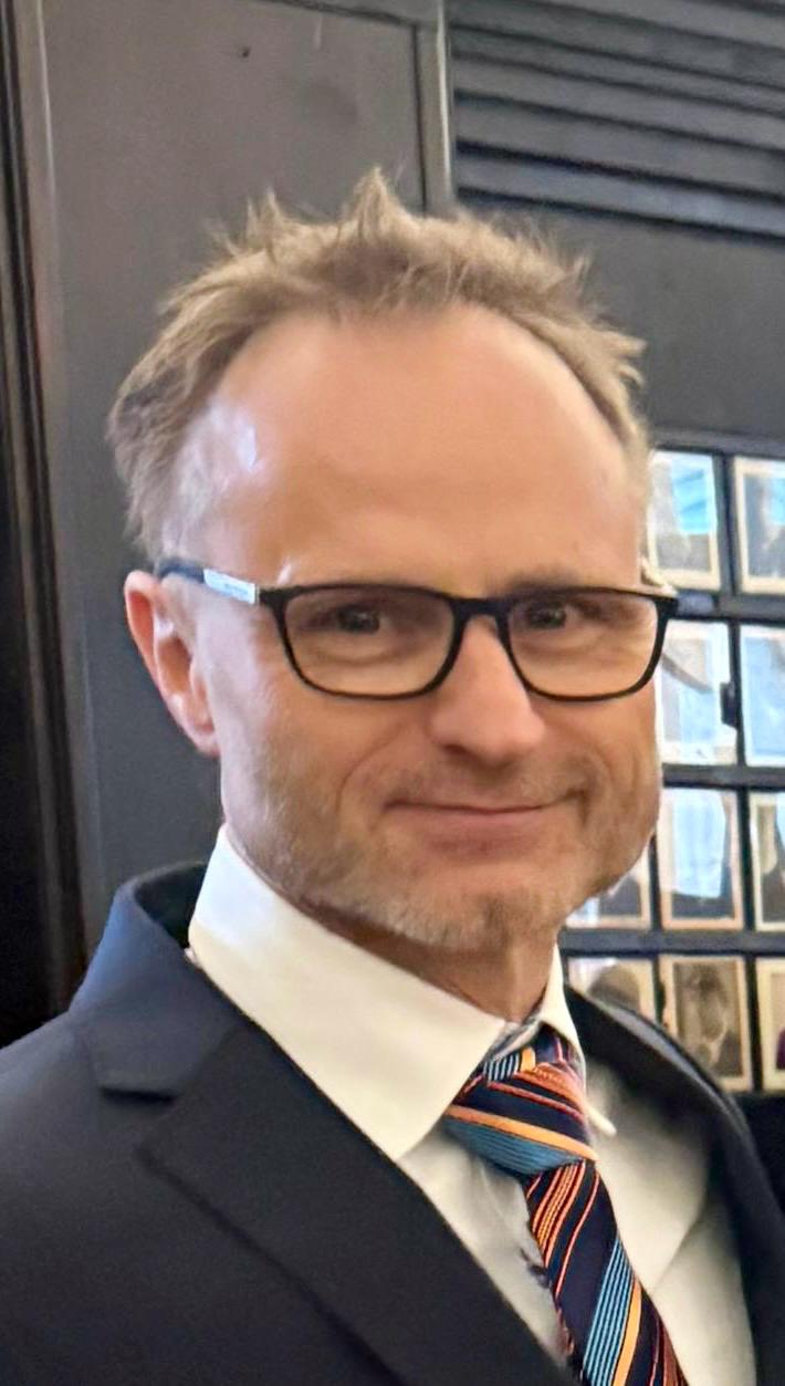 Dr. Andreas Lassmann